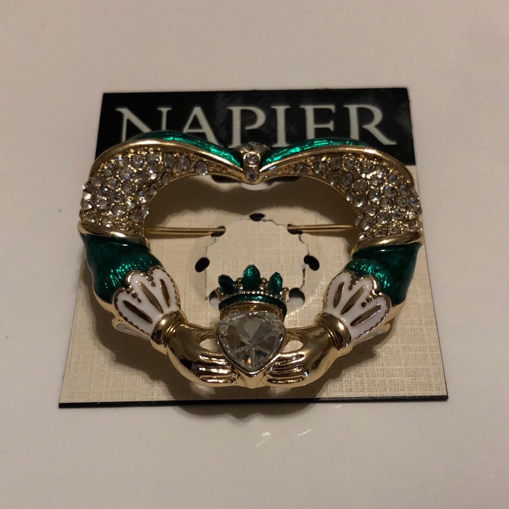 💚⭐️NAPIER CLADDAGH BROOCH⭐️💚